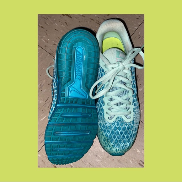 Nike Air Max 3 1/2 - Picture 2 of 3